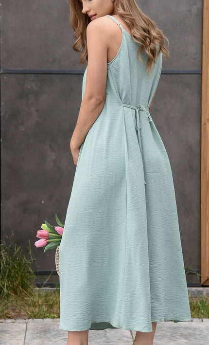Robe maxi bretelles fines drapée ceinture cordon fluide Vert Sauge bohème femme été plage Lumière Bohème