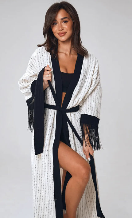Kimono long texturé franges noires bordures contrastées blanc noir bohème chic femme KOELEX