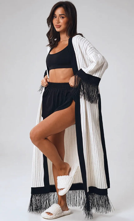 Kimono long texturé franges noires bordures contrastées blanc noir bohème chic femme KOELEX