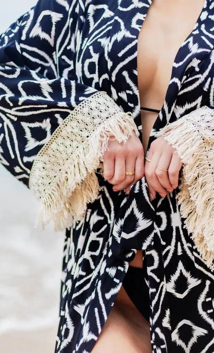 Kimono long ikat oriental franges crochet ceinture Noir & Blanc coton bohème femme KOELEX