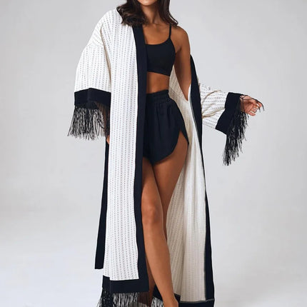 Kimono long texturé franges noires bordures contrastées blanc noir bohème chic femme KOELEX