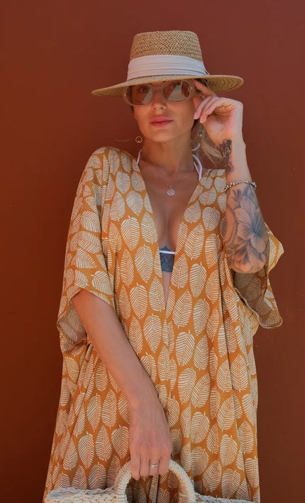 Kimono long imprimé feuilles caramel crème manches larges fente bohème femme plage KOELEX